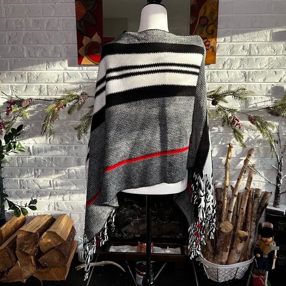 Ardene- Striped Poncho with fringe - Picture 4 of 8